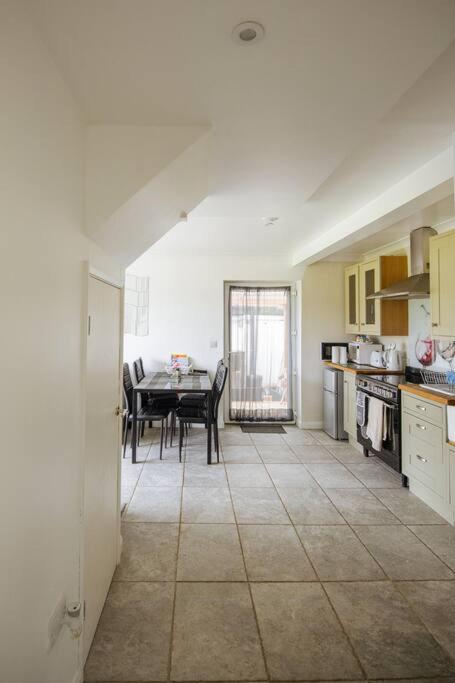Blackberry Annex. Detached Cottage. Rural Location West Chiltington