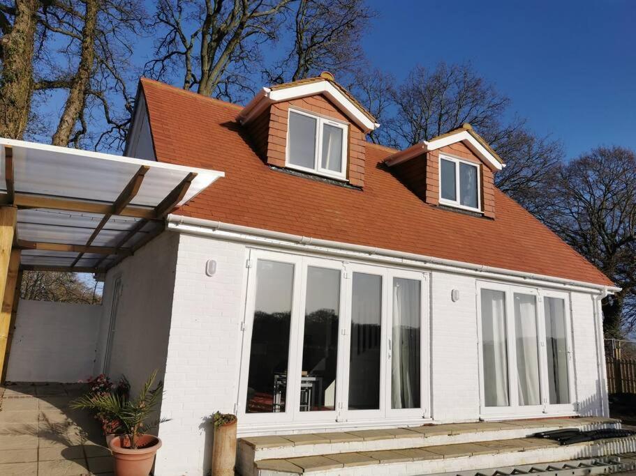 Blackberry Annex. Detached Cottage. Rural Location Holiday home
