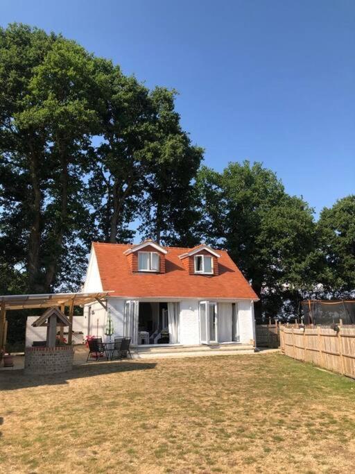 Blackberry Annex. Detached Cottage. Rural Location Holiday home West Chiltington